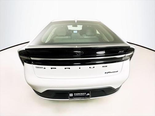 2024 Toyota Prius Prime SE