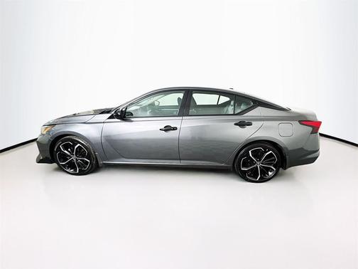 2025 Nissan Altima SR FWD