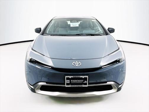 2025 Toyota Prius L