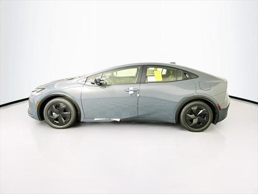 2025 Toyota Prius L