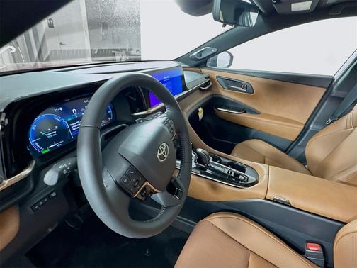 2025 Toyota Crown Signia Limited