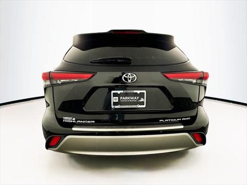 2023 Toyota Highlander Platinum