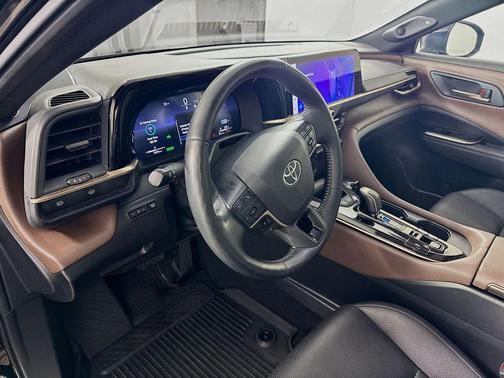 Black 2024 Toyota Crown Limited