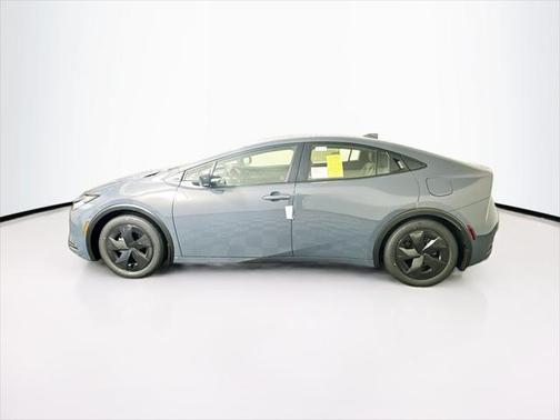 2025 Toyota Prius L