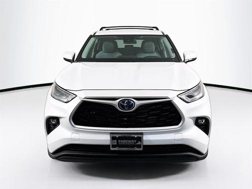 2023 Toyota Highlander Hybrid LE