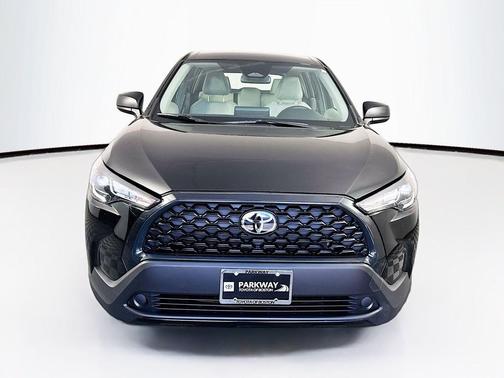 Jet Black 2024 Toyota Corolla Cross L