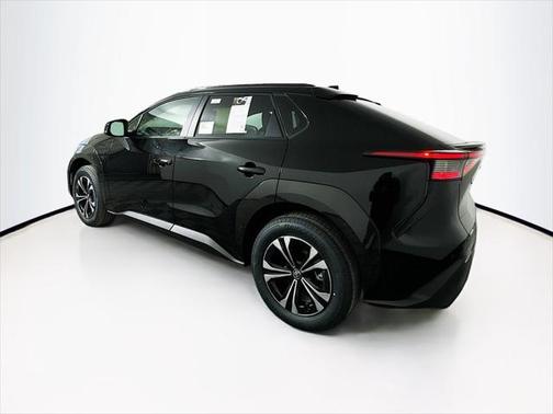 2025 Toyota bZ4X XLE