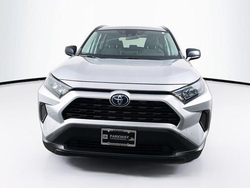Silver Sky Metallic 2022 Toyota RAV4 Hybrid LE