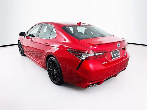 2024 Toyota Camry Hybrid SE