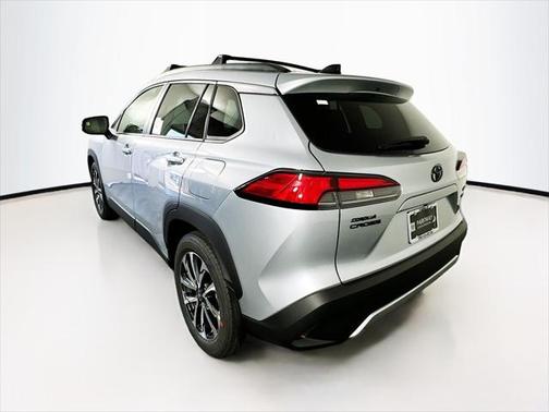 2025 Toyota Corolla Cross XLE