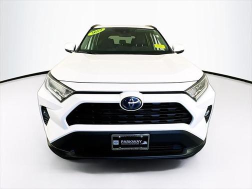 2019 Toyota RAV4 Hybrid XLE
