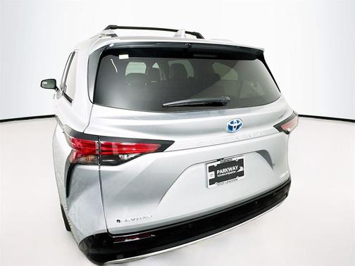2025 Toyota Sienna Limited
