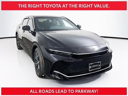 Black 2024 Toyota Crown XLE