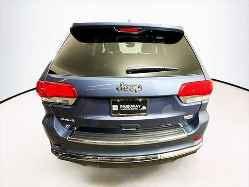 2020 Jeep Grand Cherokee Summit