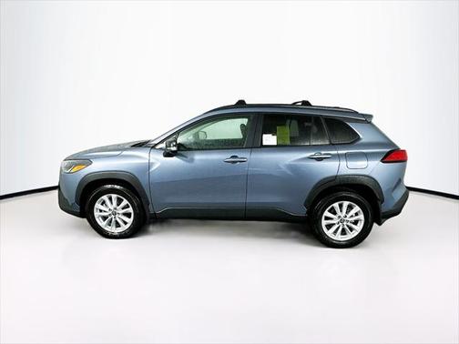 2025 Toyota Corolla Cross LE