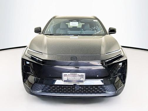 Midnight Black 2026 Toyota C-HR SE