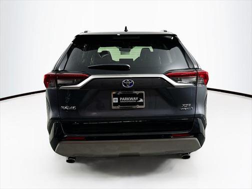 2024 Toyota RAV4 Hybrid SE