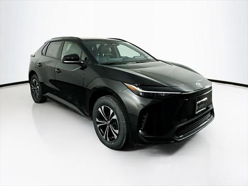 2025 Toyota bZ4X XLE