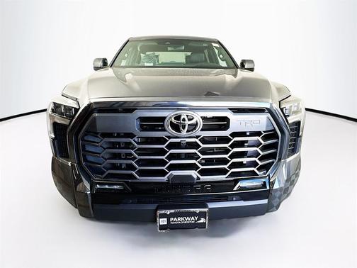 2025 Toyota Tundra Hybrid Platinum