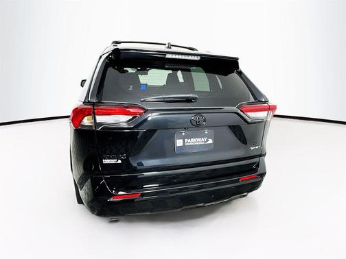 2025 Toyota RAV4 Hybrid SE