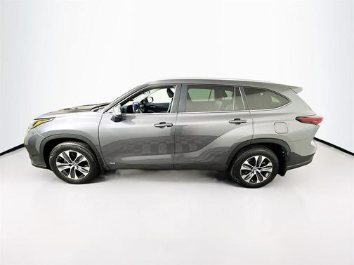 2024 Toyota Highlander Hybrid XLE