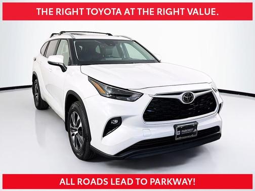 Pearl 2023 Toyota Highlander XLE