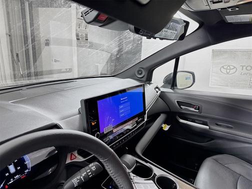 2025 Toyota Sienna Platinum