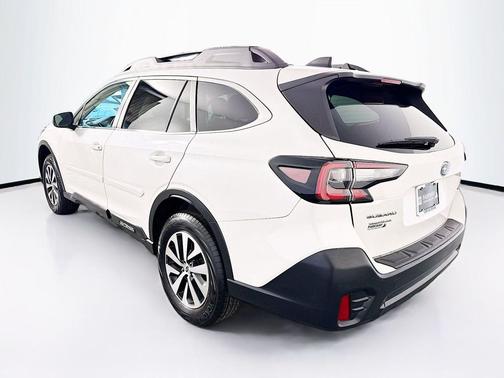 Crystal White Pearl 2020 Subaru Outback Premium
