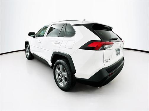 2022 Toyota RAV4 Hybrid LE