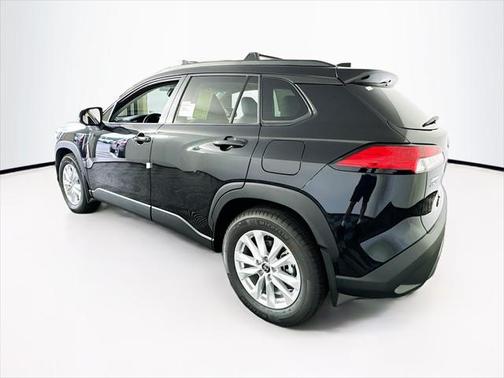 2025 Toyota Corolla Cross LE