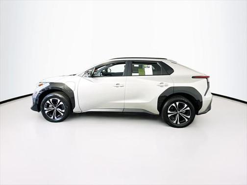 2025 Toyota bZ4X XLE