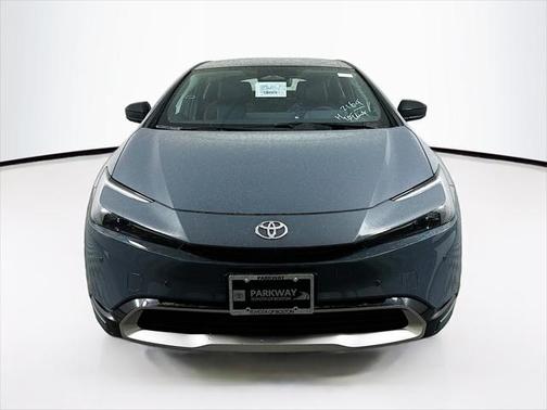 2025 Toyota Prius L
