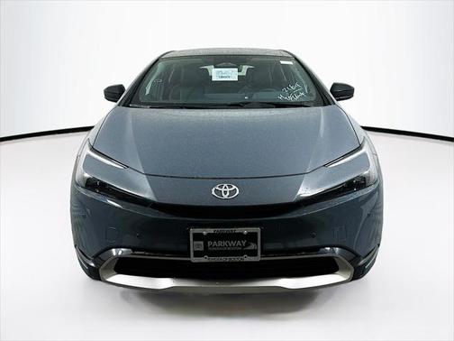 2025 Toyota Prius L