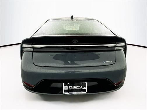 2025 Toyota Prius L