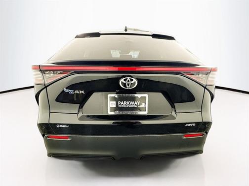2025 Toyota bZ4X XLE