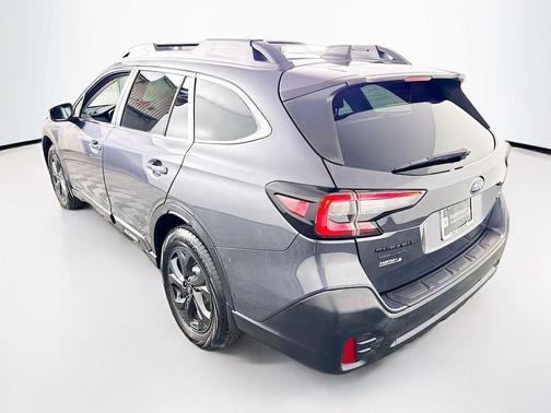 Crystal Black Silica 2020 Subaru Outback Onyx Edition XT
