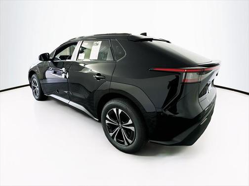2025 Toyota bZ4X XLE