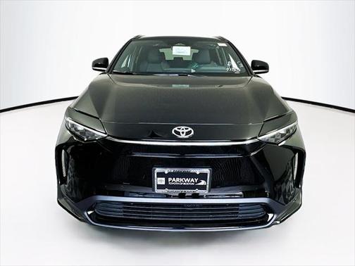 2025 Toyota bZ4X XLE