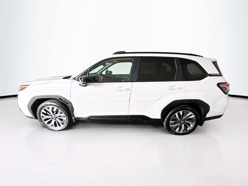 Crystal White Pearl 2025 Subaru Forester Touring