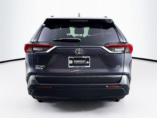 Magnetic Gray Metallic 2020 Toyota RAV4 LE
