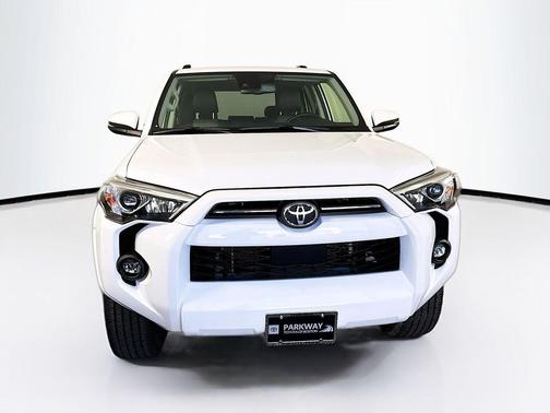 Ice 2024 Toyota 4Runner SR5 Premium
