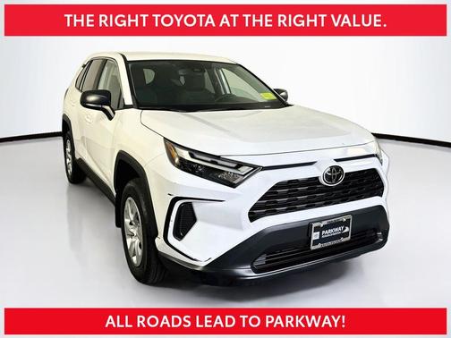 Ice 2023 Toyota RAV4 LE