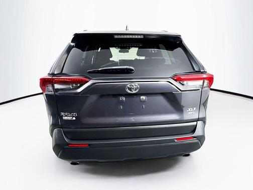 Magnetic Gray Metallic 2019 Toyota RAV4 XLE