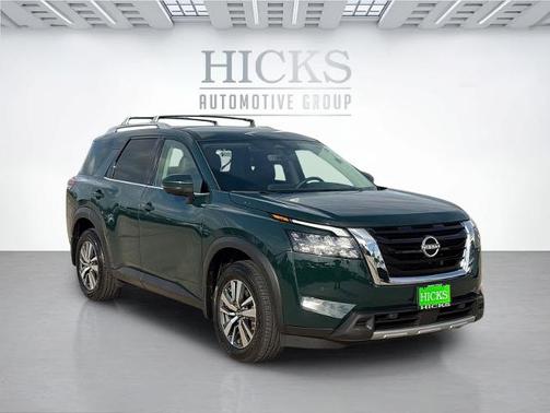 Obsidian Green 2025 Nissan Pathfinder SL