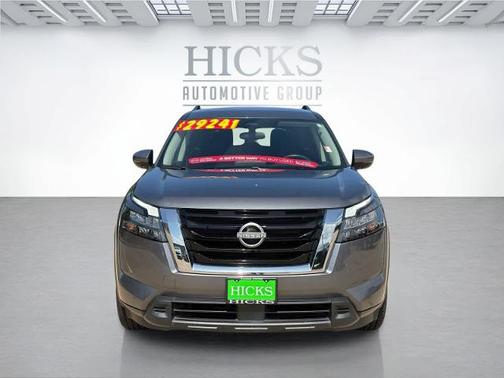 Gun Metallic 2024 Nissan Pathfinder SV