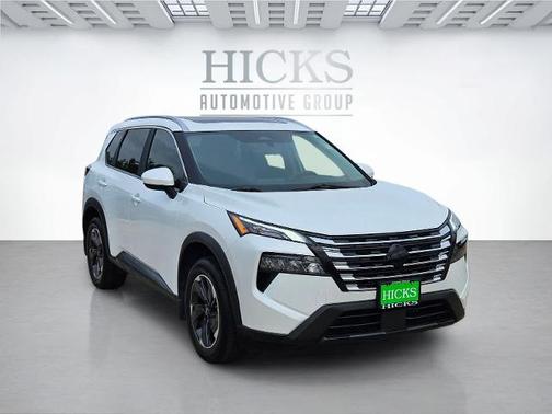 Everest White P 2025 Nissan Rogue SV