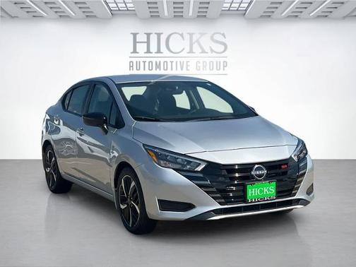 2025 Nissan Versa 1.6 SR