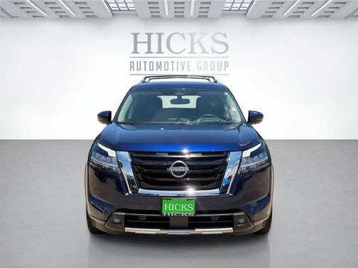 Deep Ocean Blue 2022 Nissan Pathfinder Platinum