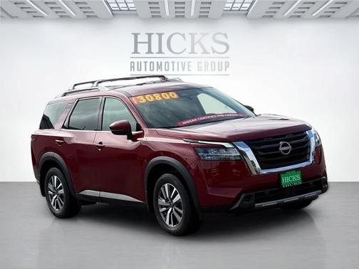 2024 Nissan Pathfinder SL