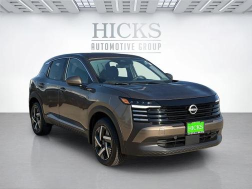 Canyon Bronze M 2025 Nissan Kicks SV